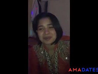 Pakistani aunty reads hurtful opprobrious lyric in Punjabi brogue
