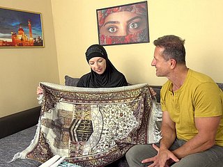Moslim dankzij haar man met verbazingwekkende neuken