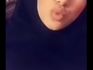 큰 가슴을 가진 무슬림 히자비 소녀 섹시 셀카 비디오