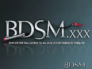 BDSM XXX Gadis Inept mendapati dirinya tidak berdaya