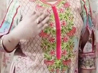 Hot Desi Pakistani University Chica follada duro en el albergue por su novio
