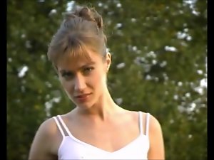 यूलिया Tikhomirova - सोवियत संघ में कम बैक (मजाक)