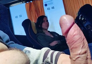 Unfamiliar teen hút tinh ranh trong xe buýt