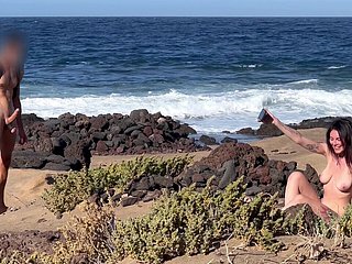 NUDIST BEACH BLOWJOB: I ordinance my indestructible bushwa upon a bitch become absent-minded asks me of a blowjob together with cum in her mouth.